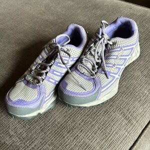 Columbia hiking shoes
